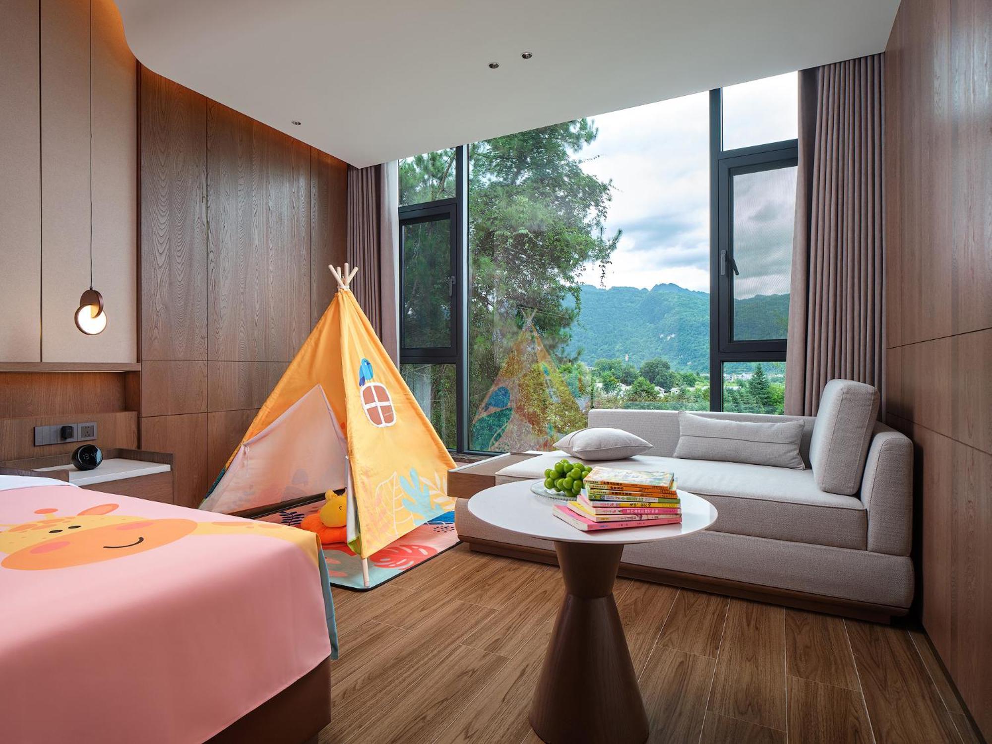 Zhangjiajie Utopia Hotel--Free One Way Pick Up Service Over 2 Nights المظهر الخارجي الصورة