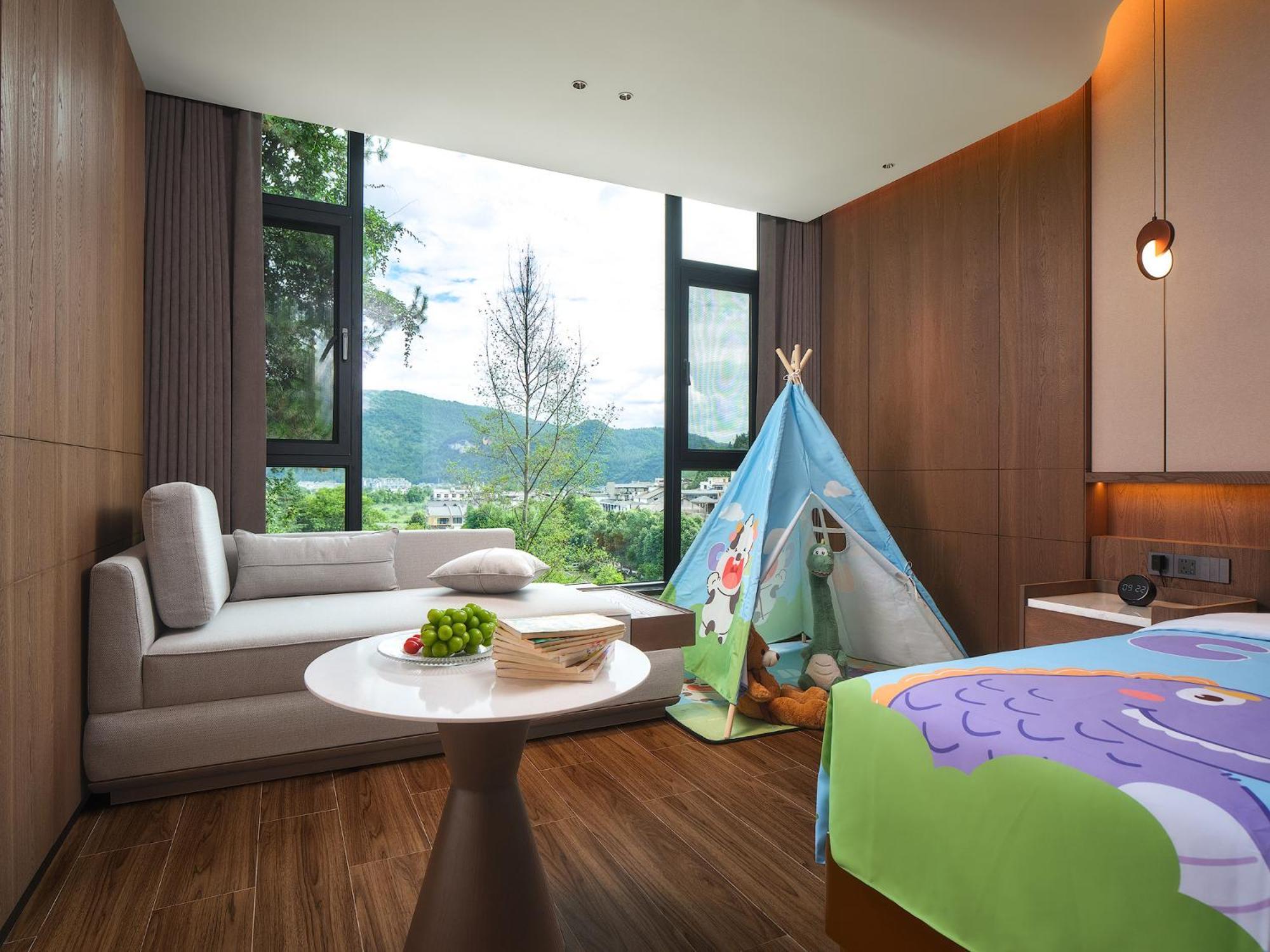 Zhangjiajie Utopia Hotel--Free One Way Pick Up Service Over 2 Nights المظهر الخارجي الصورة